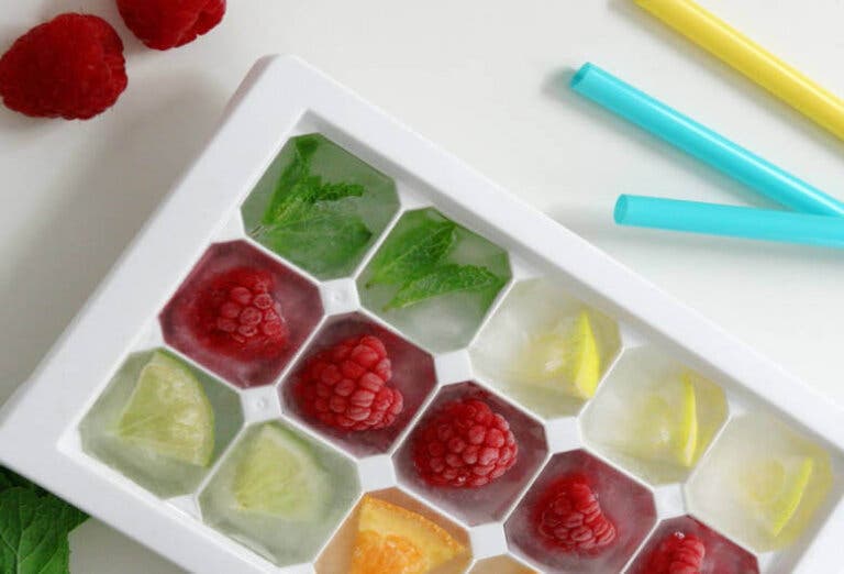 Cómo preparar unos prácticos cubitos para bebidas instantáneas