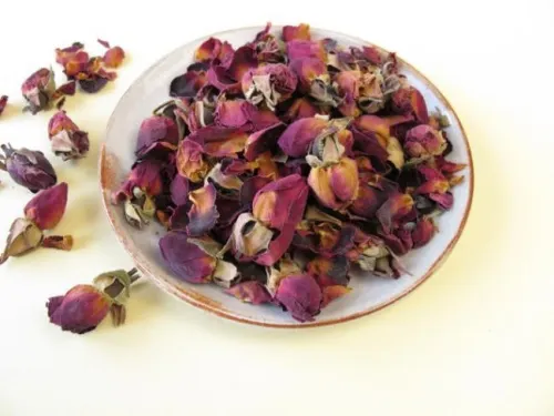 Cómo hacer popurrí de rosas3