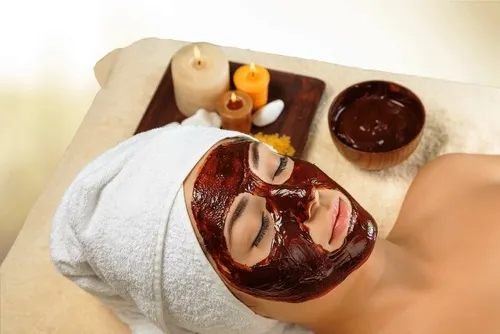 Cómo preparar esta mascarilla de chocolate y miel, el chocolate es un alimento