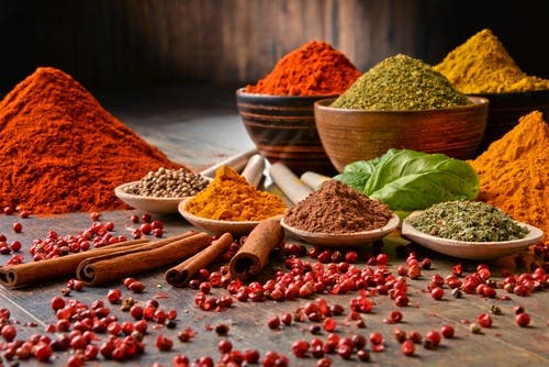 Especias y plantas aromáticas.
