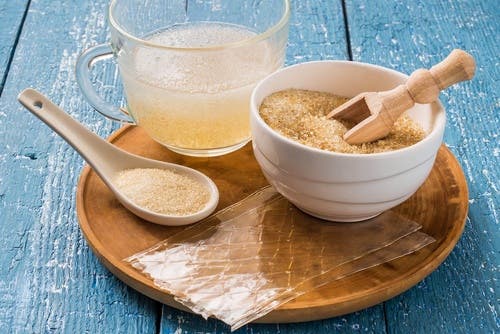 Homemade hair styling gel.