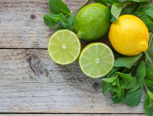sacar provecho a un limón