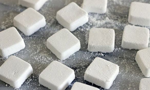 Cómo hacer tus propias pastillas desinfectantes para el retrete