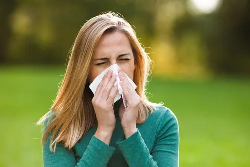 Reduce las alergias para tratar las ojeras