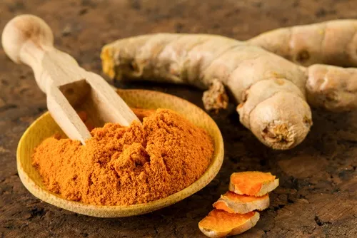 bebida con cúrcuma