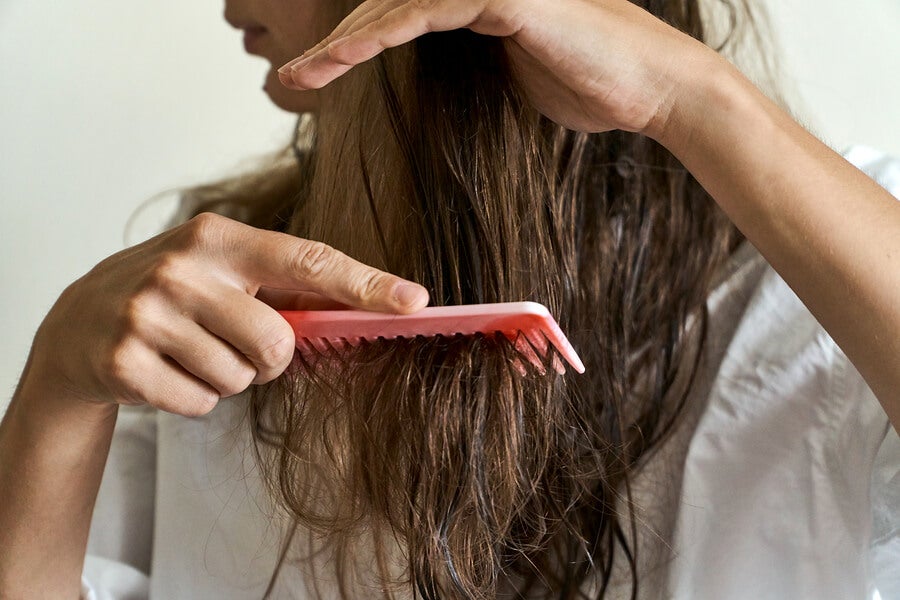 7 tips naturales para sellar puntas abiertas del cabello - Mejor con Salud