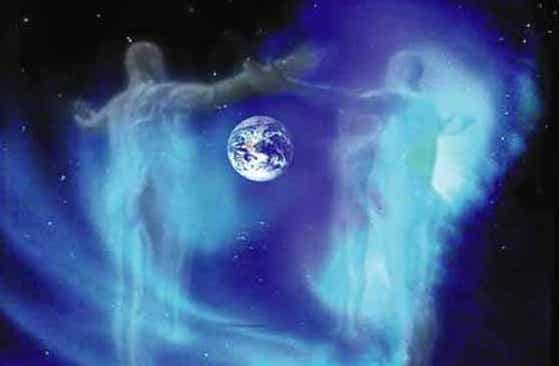 Dos espíritus rodeando el planeta tierra