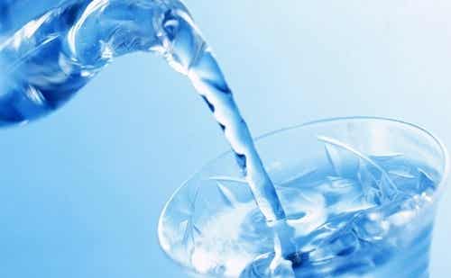 beber-agua-para-modificar-el-metabolismo