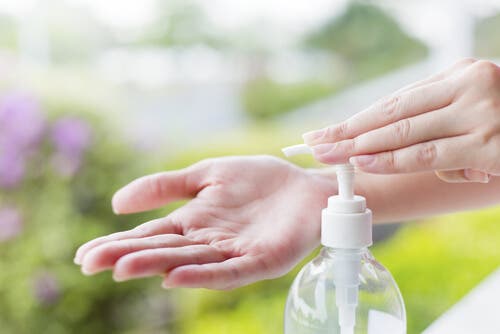 Jabón antibacterial. Juegos peligrosos