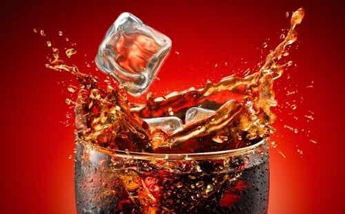 4 razones para eliminar la adicción al refresco