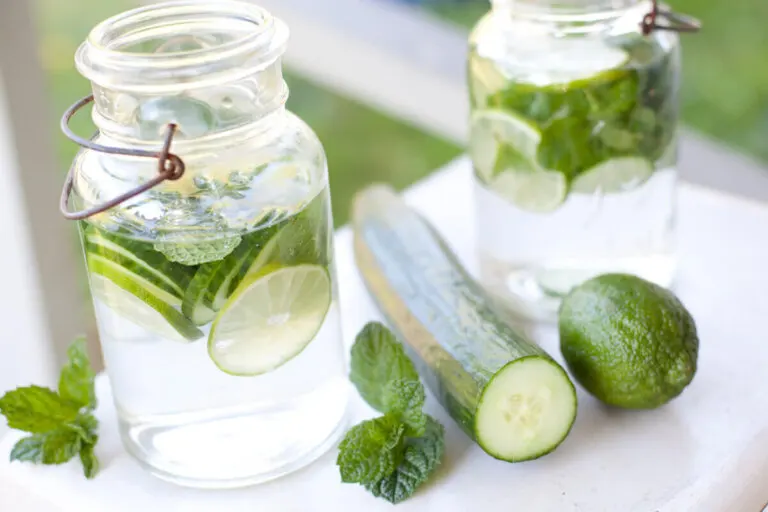 9 razones para beber agua de pepino todos los días