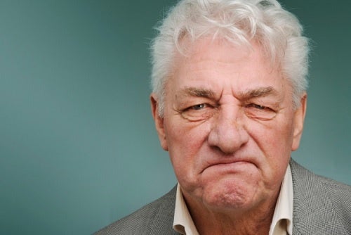 Indivuduo con demencia frontotemporal.