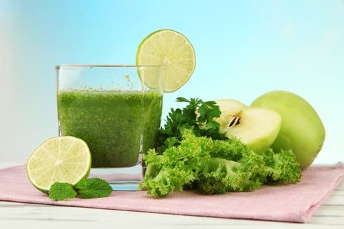 Los batidos verdes son perfectos para el desayuno