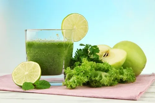 Los batidos verdes son perfectos para el desayuno