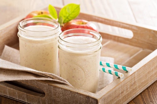 5 batidos naturales para desintoxicarte, proteger el cerebro y cuidar las arterias