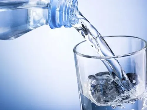 beber agua
