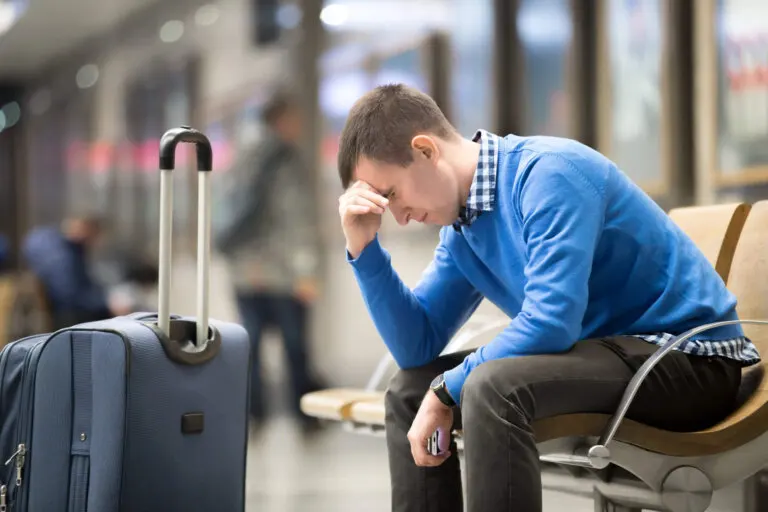 Querer a alguien que no te quiere es como esperar el tren en el aeropuerto