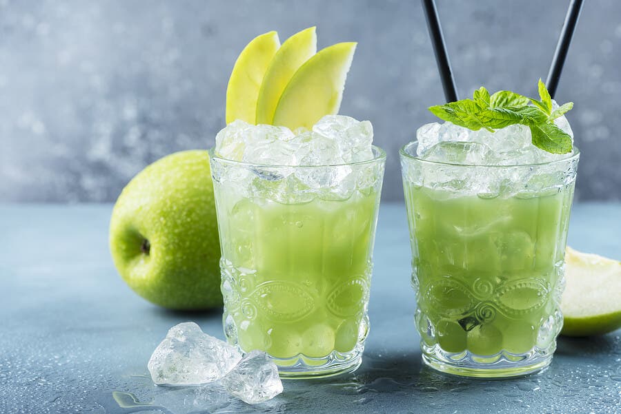 Jugo natural para el mal aliento y el mal olor corporal.