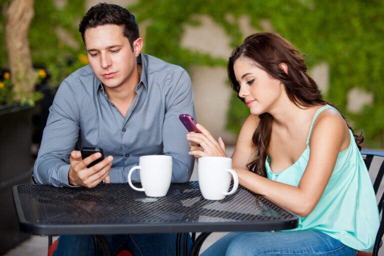 Dar amor no cansa, decepcionarse sí