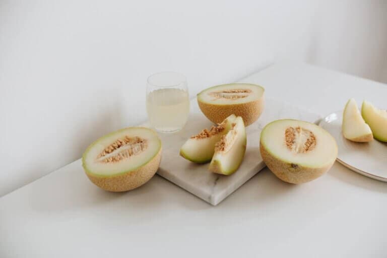Cómo preparar agua de melón para perder peso y dormir mejor