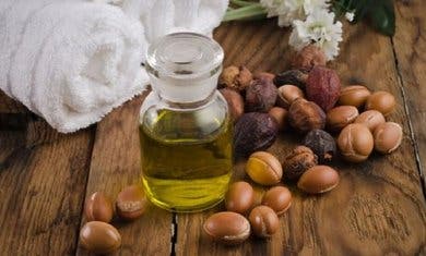 Aceite de jojoba para el efecto eléctrico en el cabello