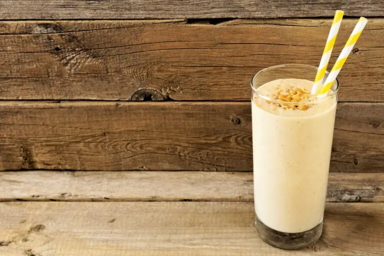 5 batidos de banana para combatir la retención de líquidos y bajar de peso