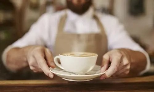 Peores ingredientes que puedes añadir a tu café: sabores extras