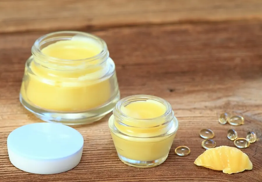 Prepara una crema para alisar el cabello con ingredientes que tienes en la cocina