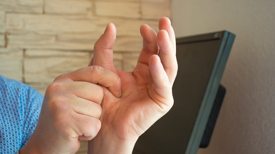 Schmerzen im rechten Arm: 11 mögliche Ursachen - Besser Gesund Leben