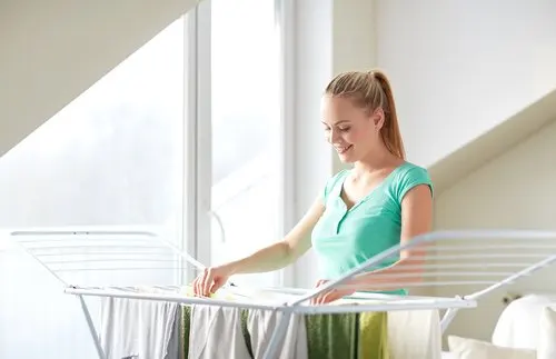 secar al aire libre para quitar el mal olor de la ropa