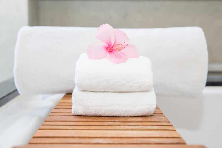 5 métodos caseros para blanquear las toallas sin químicos agresivos