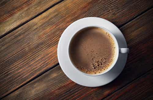Los 6 peores ingredientes que puedes añadir a tu café