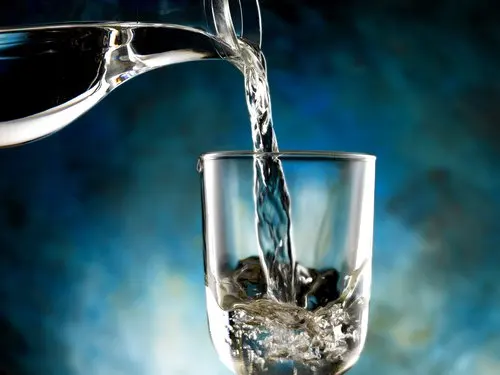 Bebe agua