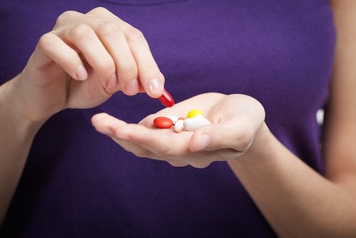 Cómo contourrestar los efectos secundarios de los antibióticos