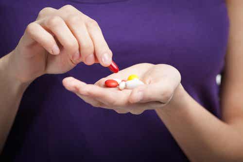 Cómo contourrestar los efectos secundarios de los antibióticos