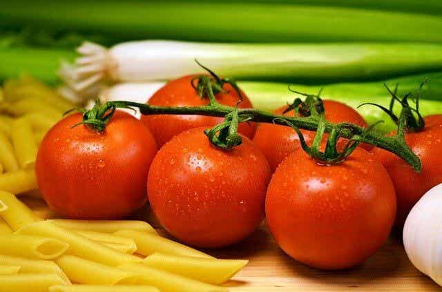 Aprende a cultivar tomate en casa
