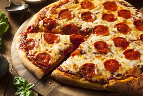 Pizza tra gli Alimenti che peggiorano l'acne