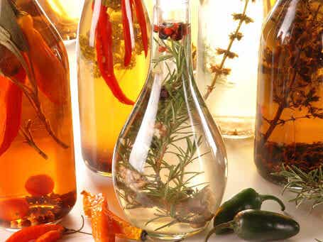 Cómo preparar vinagres medicinales en casa