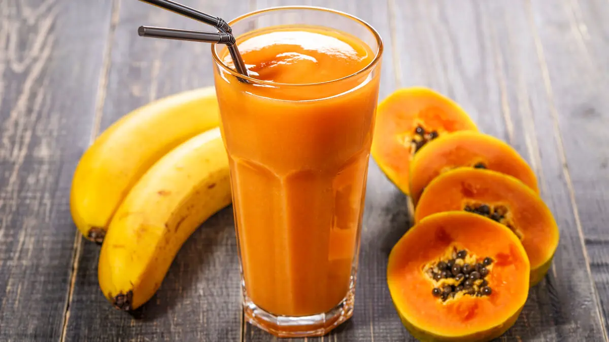 Batido de banana y papaya.