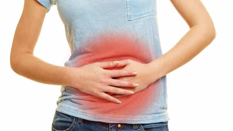 4 remedios caseros que disminuyen la hinchazón en el estómago