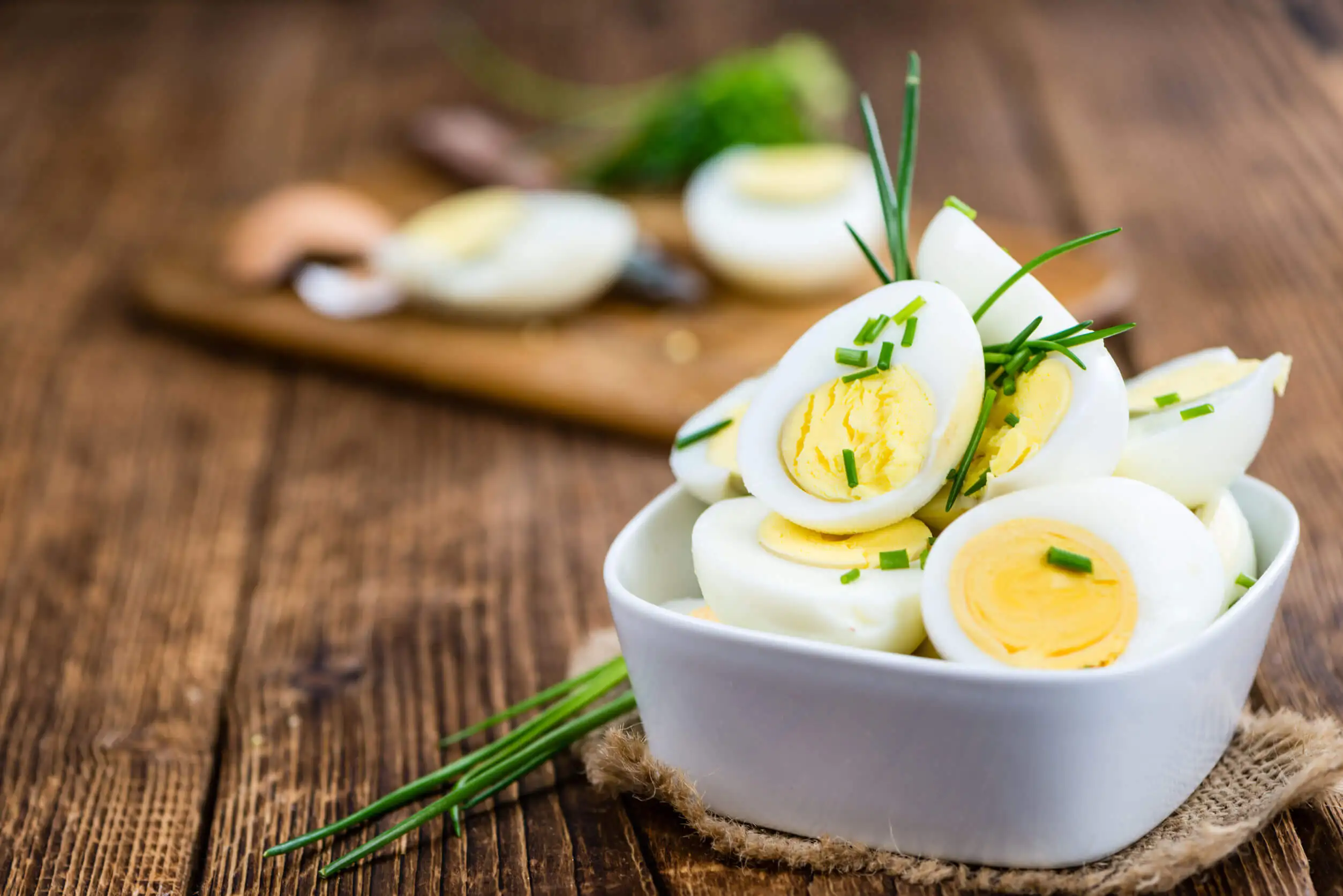 Huevos duros en la gastronomía.