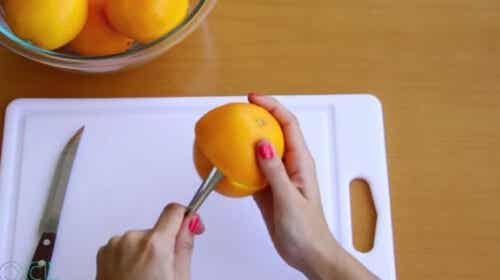pelar naranja