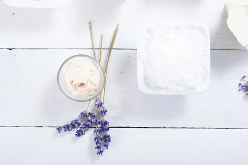 Remedio con arcilla blanca, propóleo y lavanda para los eczemas