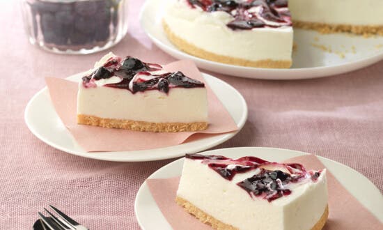 Cómo hacer tarta de yogur con arándanos