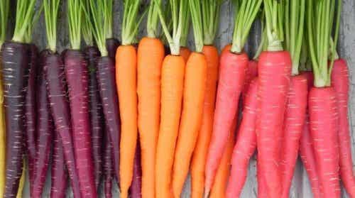 Consume verduras como las zanahorias para desintoxicar el hígado