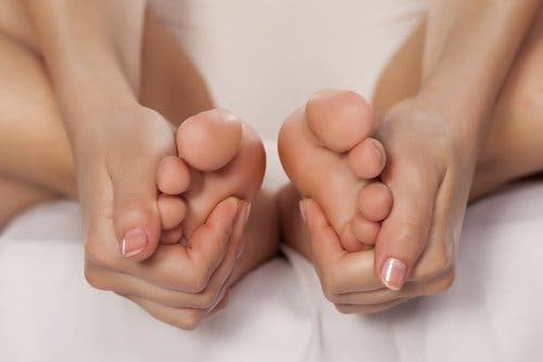 Beneficios de remojar los pies en vinagre