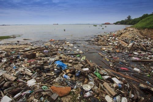 Contaminación ambiental del agua
