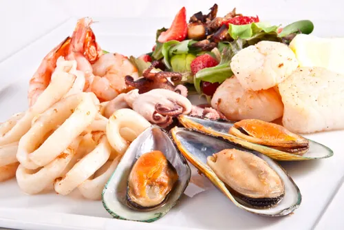 Diferentes mariscos.