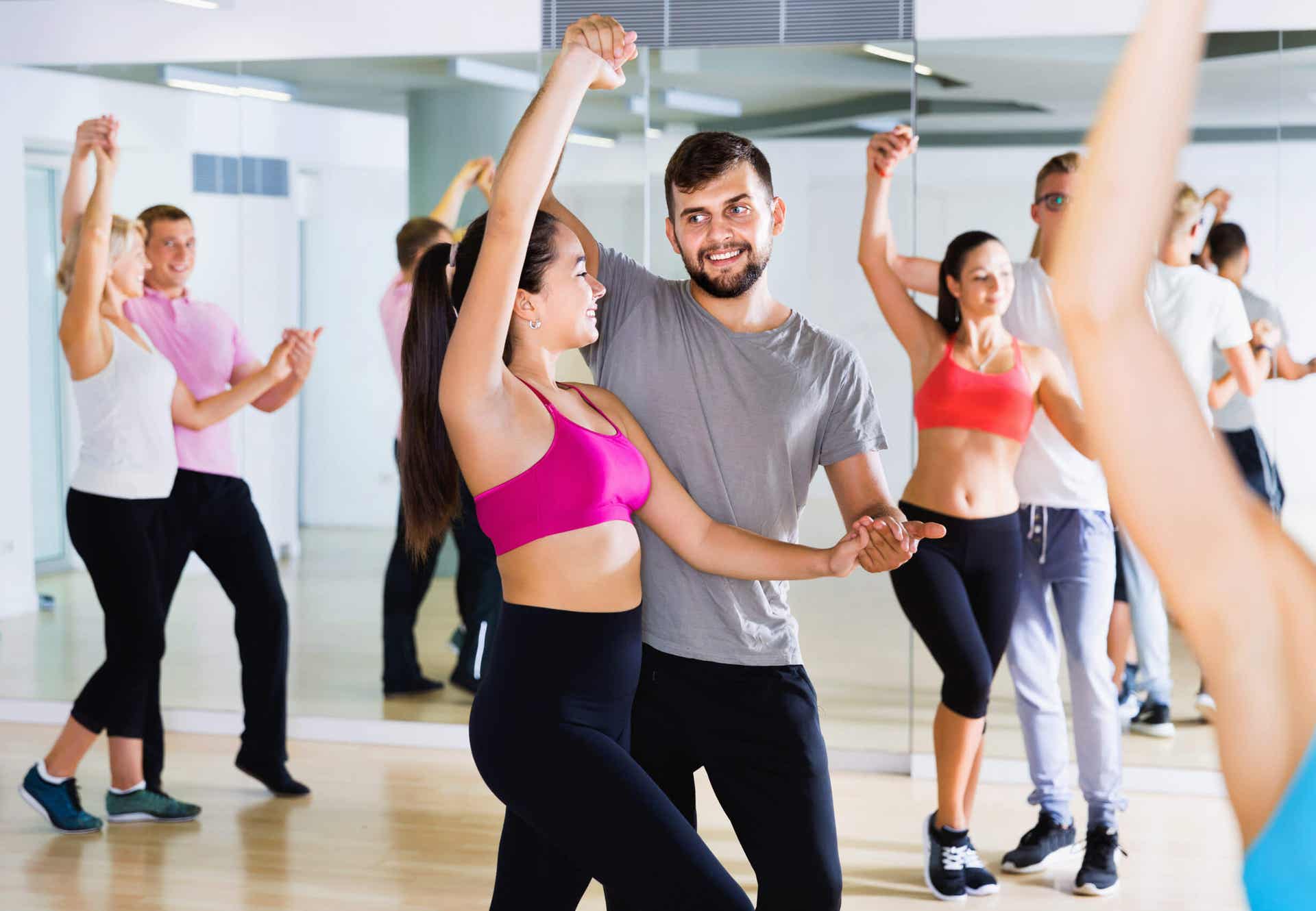 5 bailes que te ayudarán a tonificar piernas, glúteos y muslos
