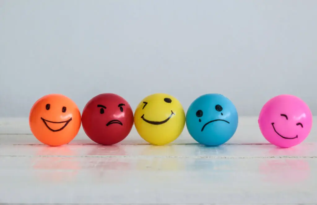 Colores distintos y emociones.